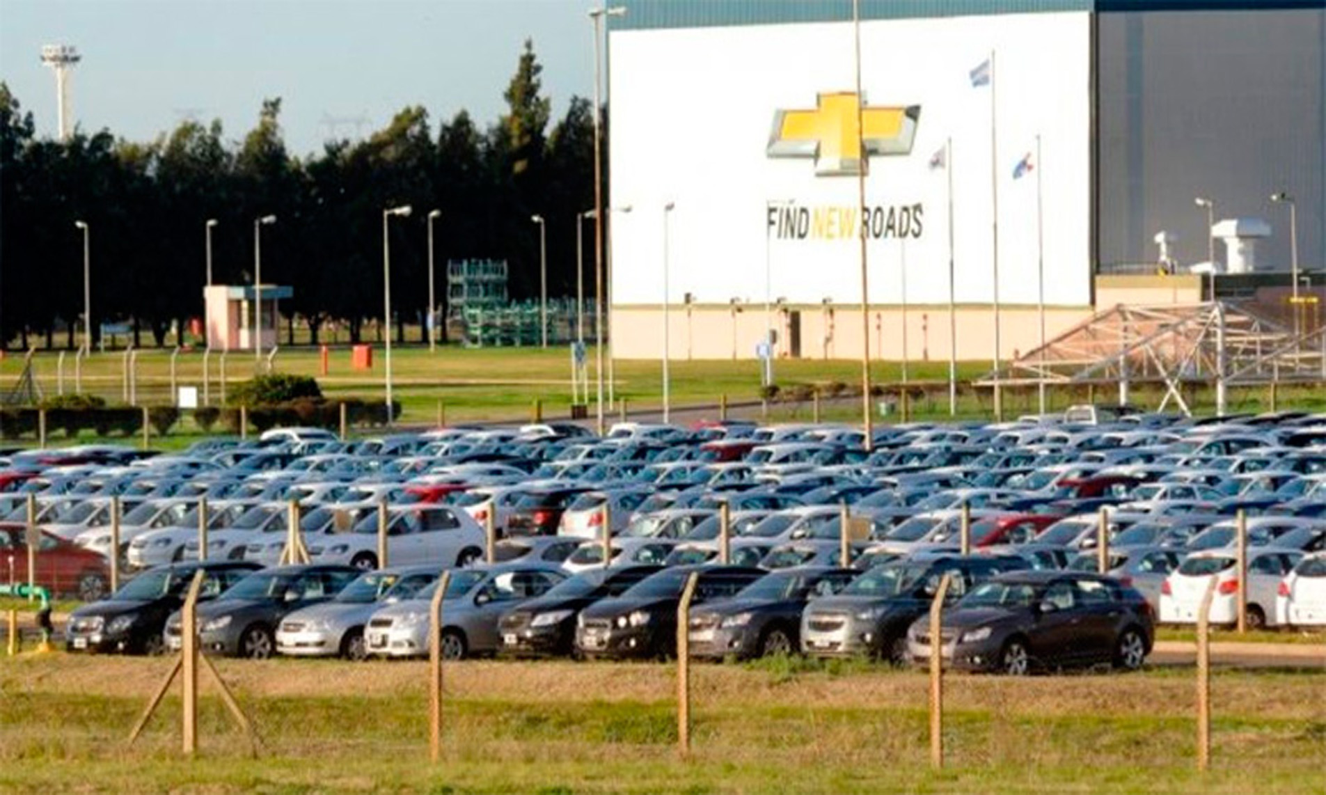 General Motors reduce su producción y suspende personal