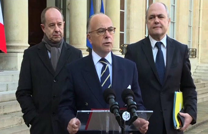 Gobierno francés procura extender estado de emergencia