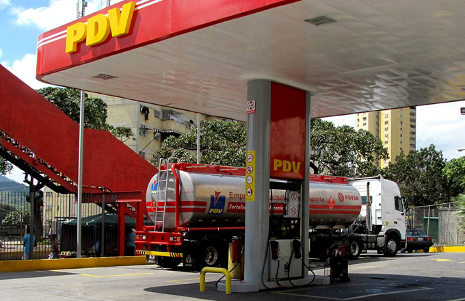 Activan plan en Venezuela ante escasez de combustible