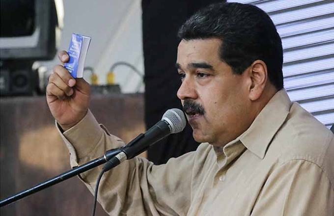 Maduro dice que está superada controversia entre poderes