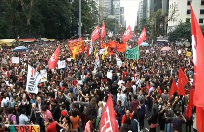Brasil: reprimen a manifestantes