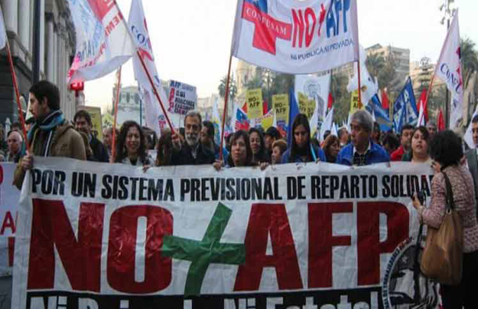 En Chile marcharon contra aseguradoras de pensiones