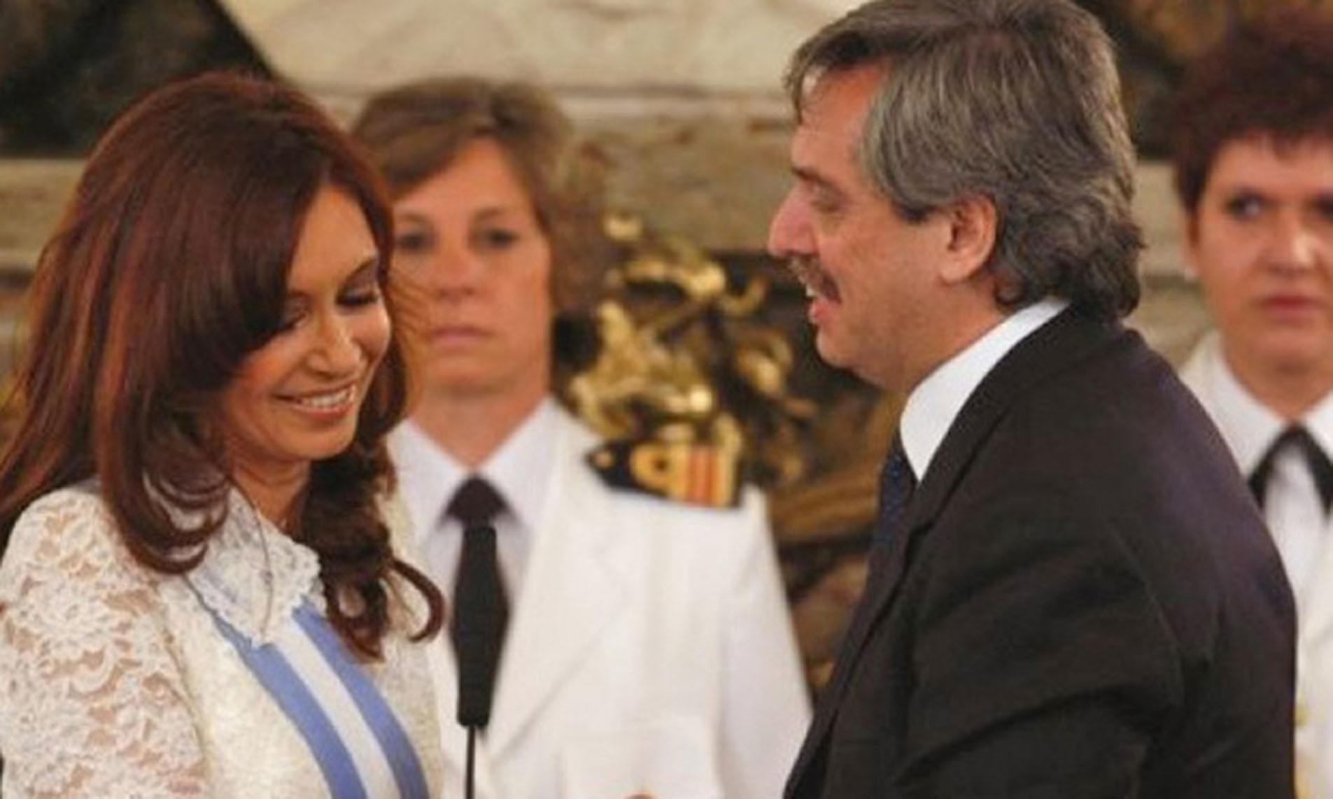 Cristina anunció su fórmula presidencial