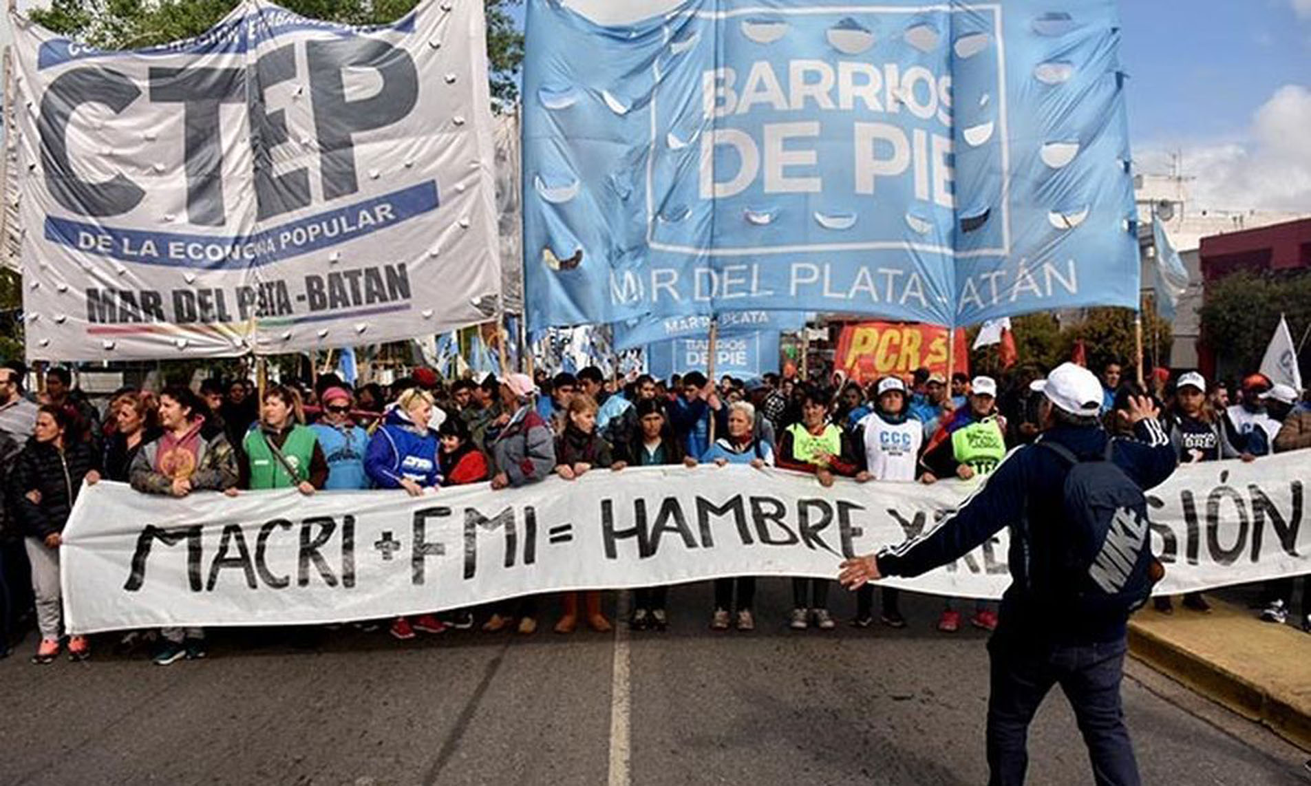Marcha contra el plan económico de Macri y el FMI