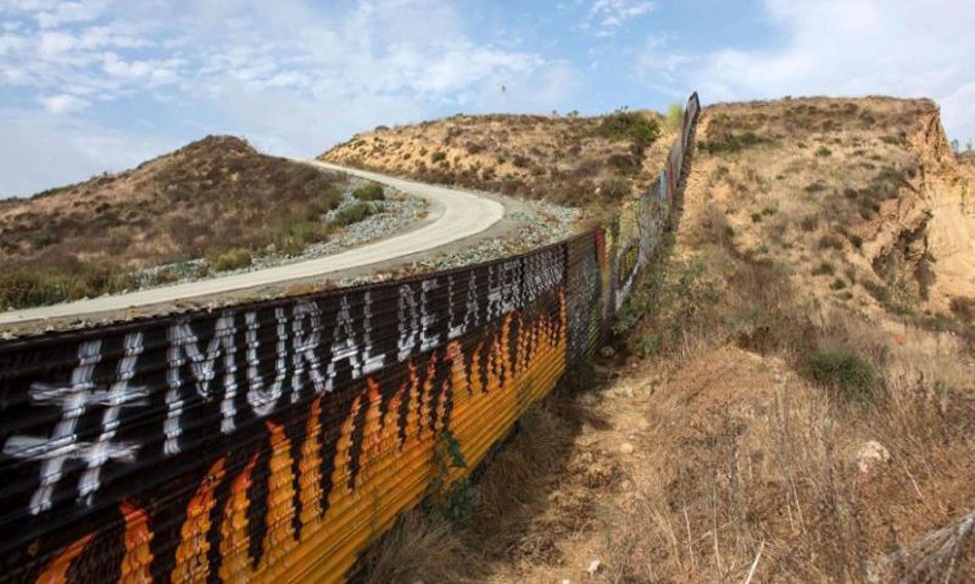 EEUU construirá 10km más de muro con México